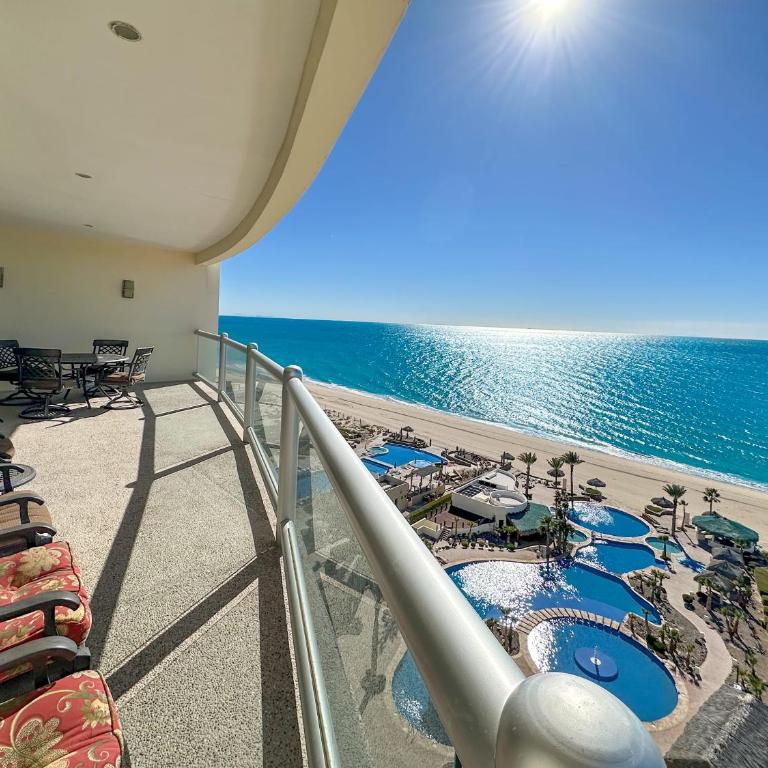 10th Floor Condo with Stunning Views Tranquil - Apartment - 19