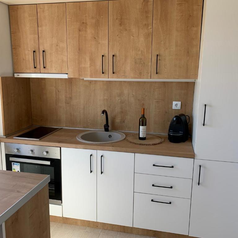 Sunshine & Cozy Apartment - Two-Bedroom Apartment - 6