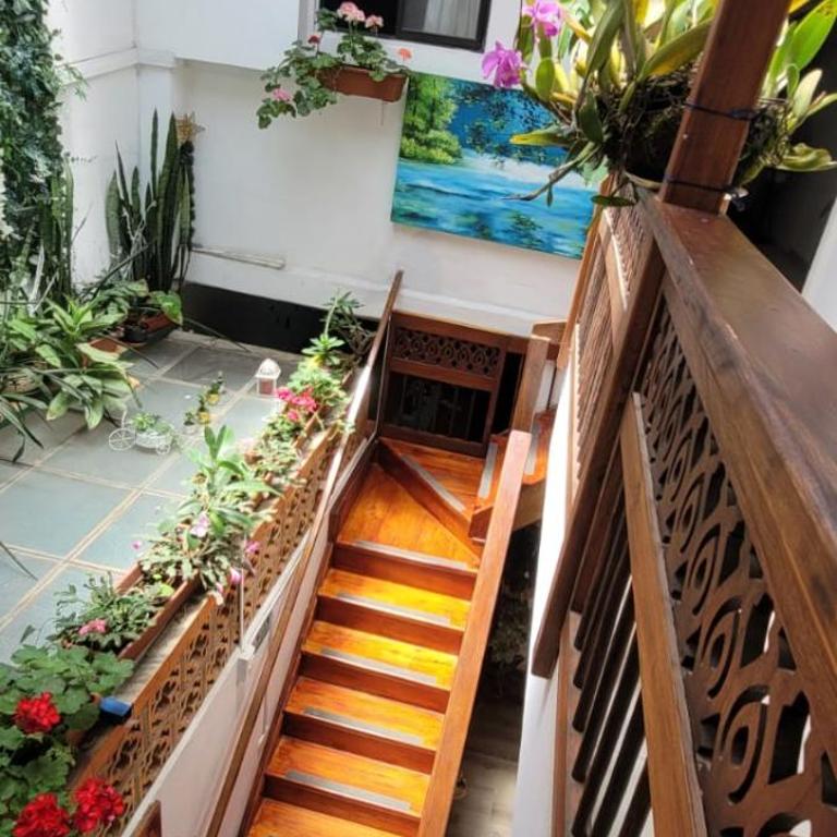 Hostal Famihotel Fundadores - Triple Room with Private Bathroom - 3