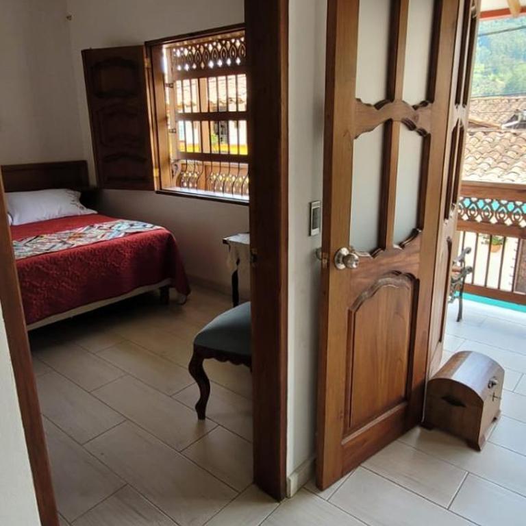 Hostal Famihotel Fundadores - Double Room - 9