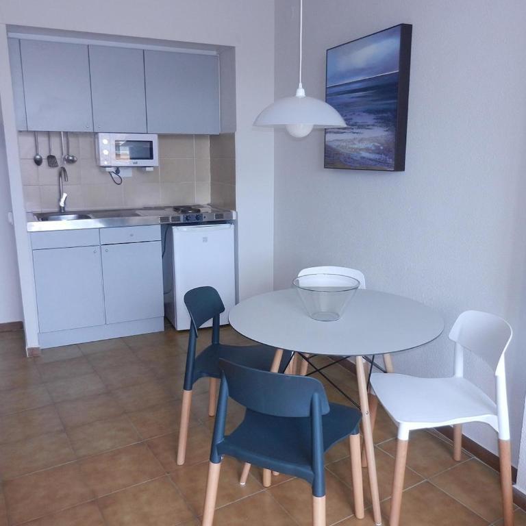 Studio in Tossa de Mar near Beach & City Center - Apartamento de 1 dormitorio - 4