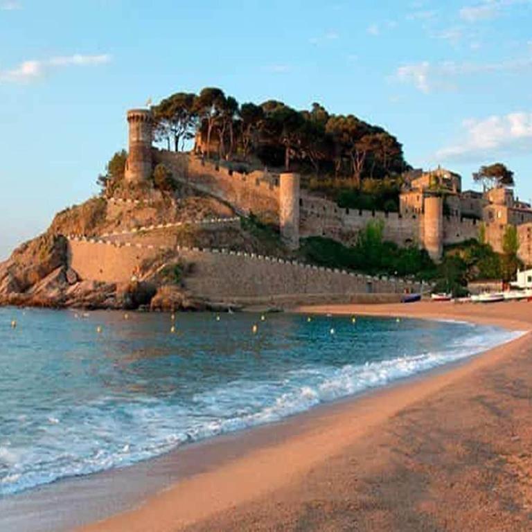 Studio in Tossa de Mar near Beach & City Center - Apartamento de 1 dormitorio - 32