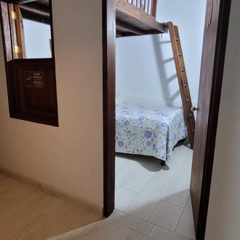 Hostal Famihotel Fundadores - Triple Room - 6
