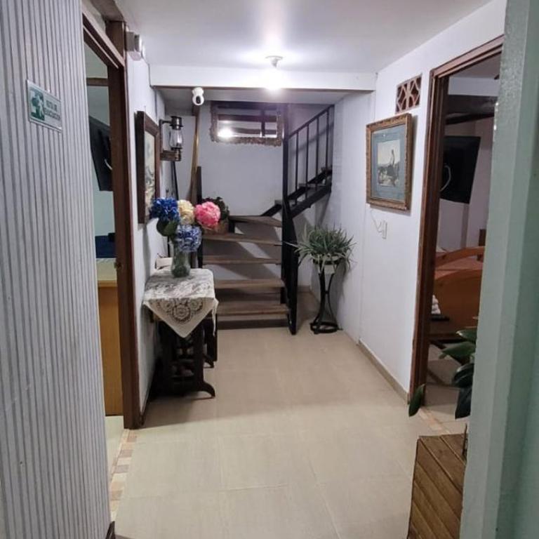 Hostal Famihotel Fundadores - Triple Room with Private Bathroom - 6