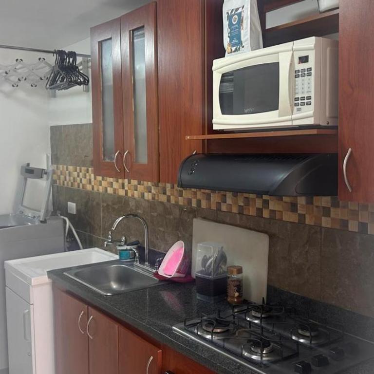 aparment Nort Bogota - Habitación Individual Amplia - 2
