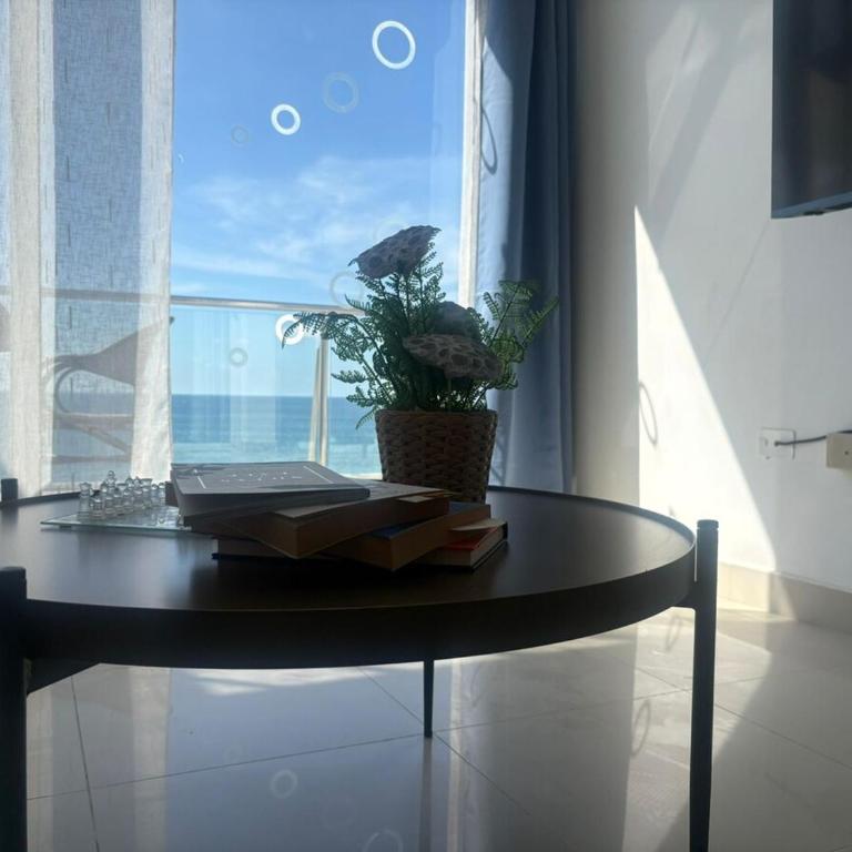 Oceanfront condo with private beach - Three-Bedroom Apartment - 29