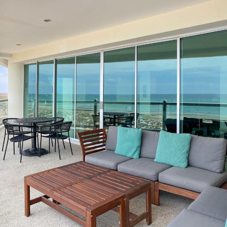 Quiet Beachfront Condo Pools & Beach Access #401 - Apartamento - 17