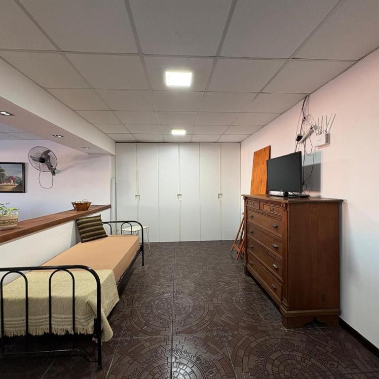La casa de Patricia - Three-Bedroom House - 20