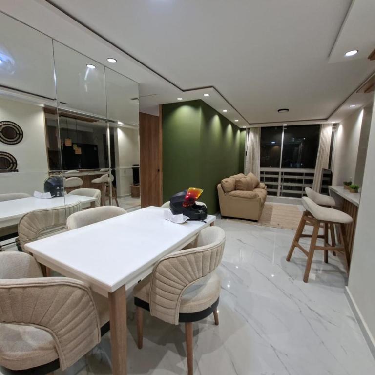 Manglar 706 - Apartamento de 3 dormitorios con balcón - 1