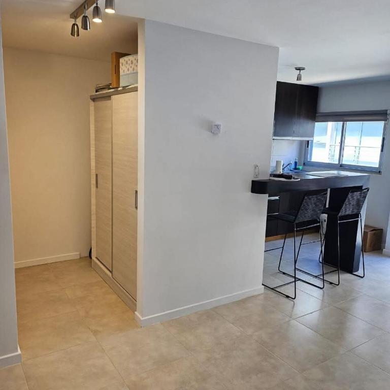 Hostal CITY - Two-Bedroom Deluxe Apartment with Garden View - 3