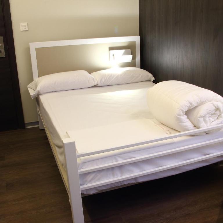 Poshtel Bilbao - Premium Hostel - Triple Room - 4