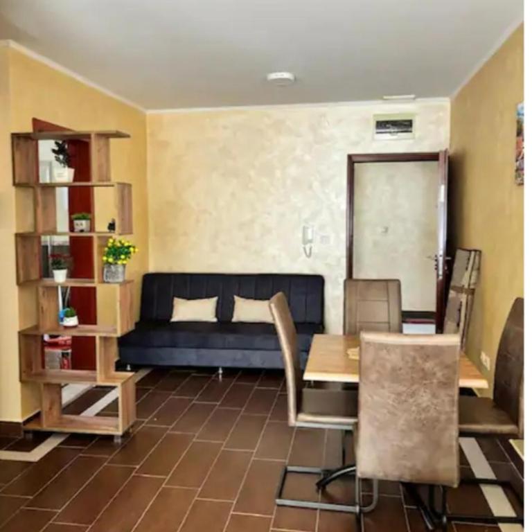 Dale apartment Becici- Paradiso - Apartman s 1 Spavaćom Sobom, Balkonom i Pogledom na More - 5