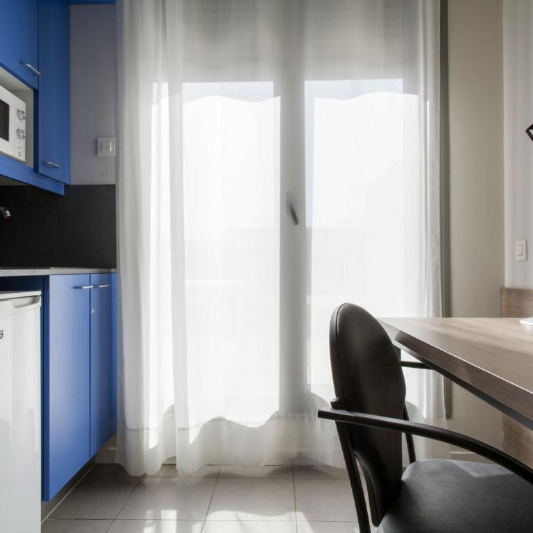 Residencia Universitaria Resa La Concepción - Premium Single Studio - 4
