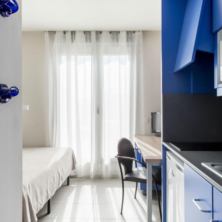 Residencia Universitaria Resa La Concepción - Premium Single Studio - 6