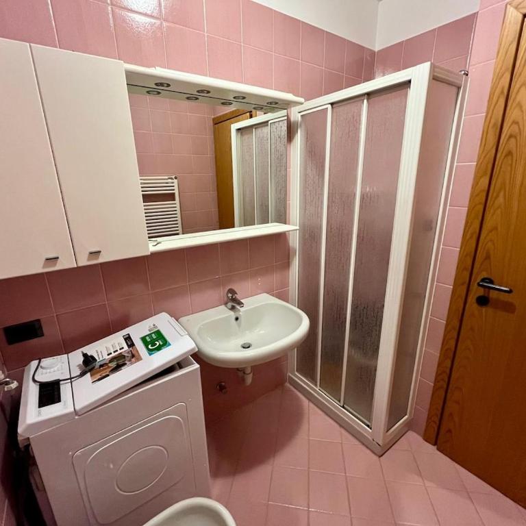 il Girasole Apartment with Garden View - One-Bedroom Apartment - 4