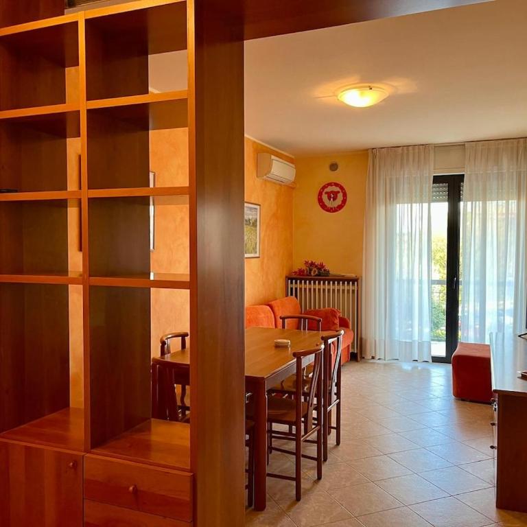 il Girasole Apartment with Garden View - One-Bedroom Apartment - 12