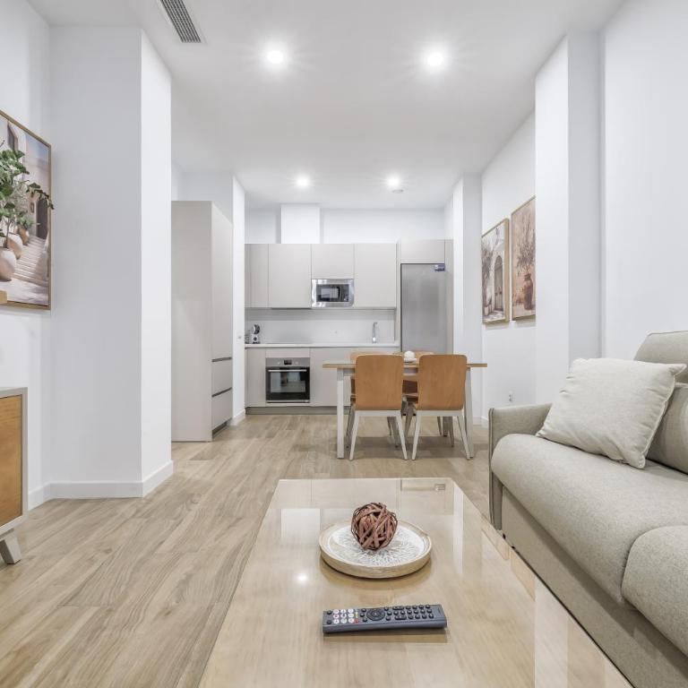 Alminar Apartamentos, Parking incluido junto al centro - Apartamento de 1 dormitorio - 5