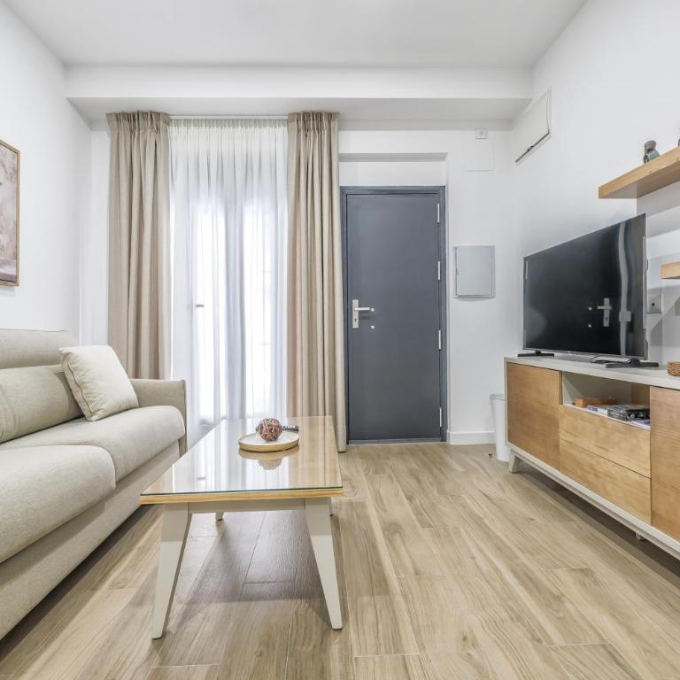 Alminar Apartamentos, Parking incluido junto al centro - Apartamento de 1 dormitorio - 9