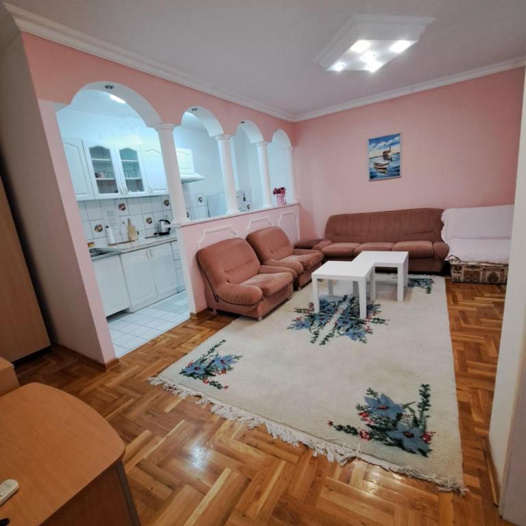 Apartment Gajic - Apartment with Balcony - 10