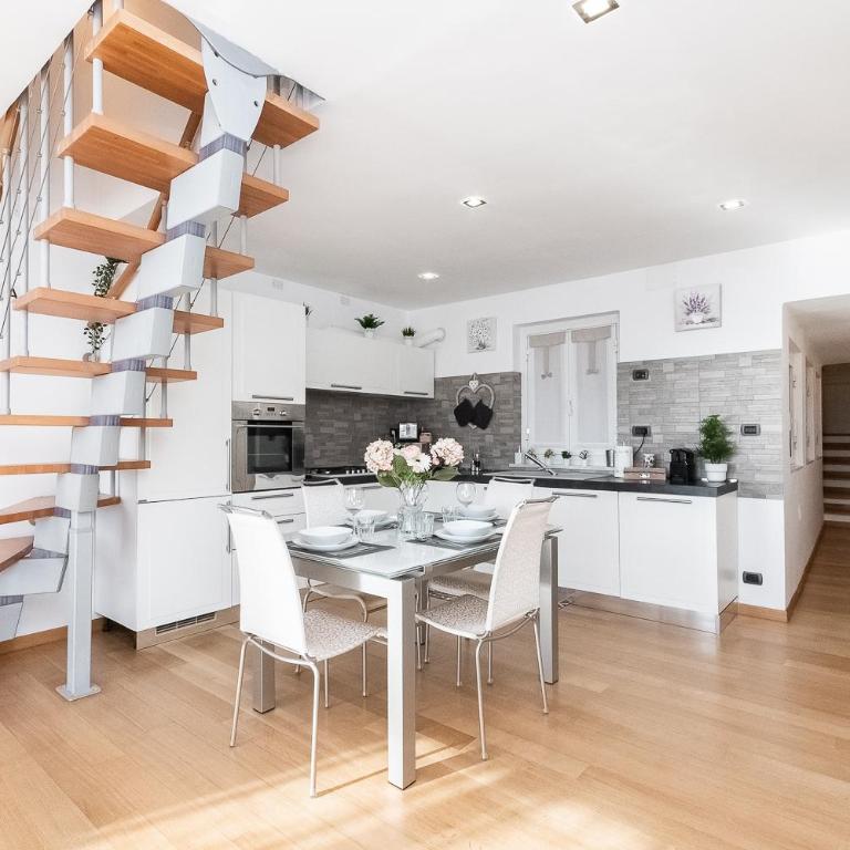 -Fronte Mare- Centro Storico - Two-Bedroom Apartment - 2