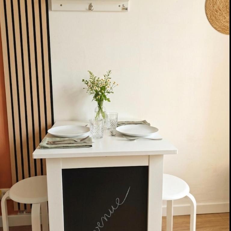 Cocon moderne à deux pas de la gare Ideal couple - Apartamento de 1 dormitorio - 2
