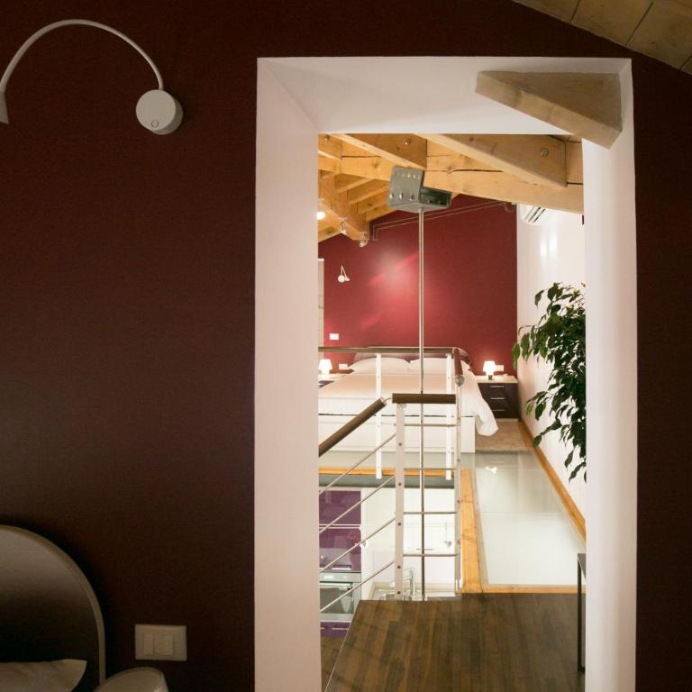 VERSOVERDE HOTEL Alzaia Naviglio Grande - Appartamento su 2 Livelli con Vista Naviglio - 3