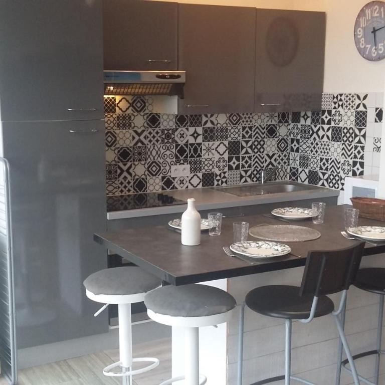 Logement en rez de jardin avec terrasse privée face à la mer ! - Appartamento con 1 Camera da Letto - 7