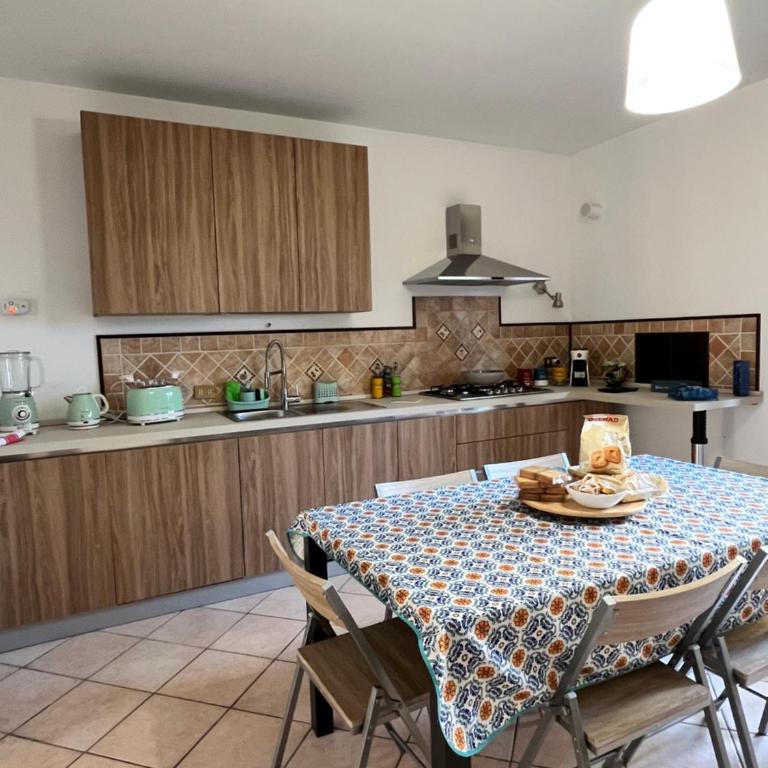 A Casa Da Mari' - Appartamento con 3 Camere da Letto e Vista Montagna - 2