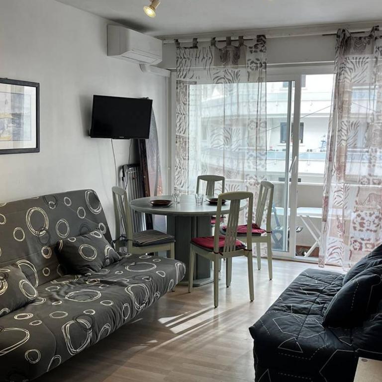 Grand studio lumineux, 4 pers, accès plage, proche commerces, balcon - FR-1-696-71 - Estudio - 1