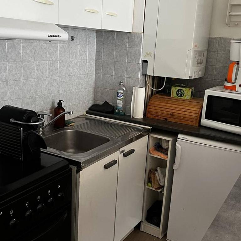 Grand studio lumineux, 4 pers, accès plage, proche commerces, balcon - FR-1-696-71 - Estudio - 3