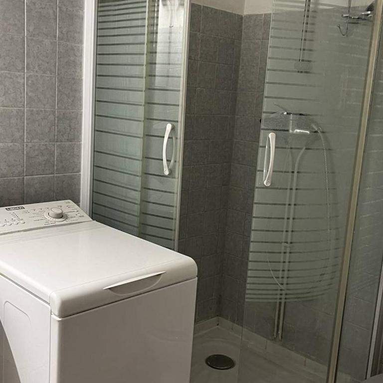 Grand studio lumineux, 4 pers, accès plage, proche commerces, balcon - FR-1-696-71 - Estudio - 7