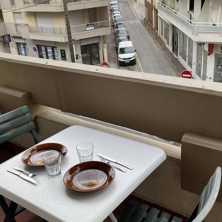 Grand studio lumineux, 4 pers, accès plage, proche commerces, balcon - FR-1-696-71 - Estudio - 8