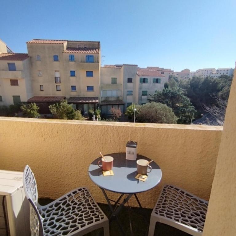Appartement climatisé avec parking, 4 pers., St-Pierre-La-Mer - FR-1-795-76 - Apartment - 6