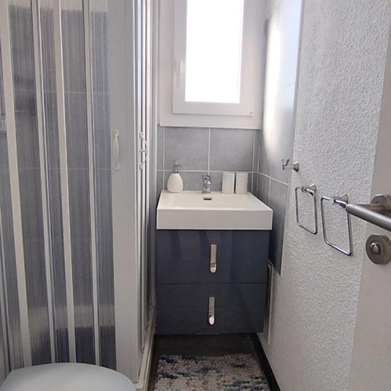 Appartement climatisé avec parking, 4 pers., St-Pierre-La-Mer - FR-1-795-76 - Apartment - 12