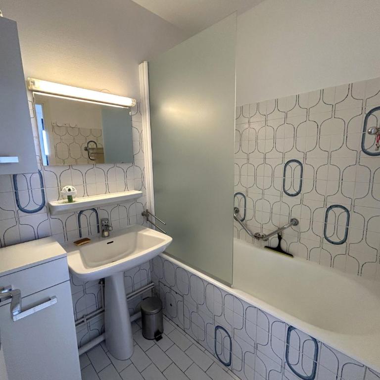 Appartement vue mer et montagnes - 4 pers. - FR-1-837-122 - Appartement - 12
