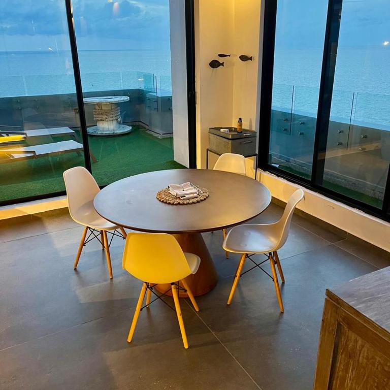 Amoblados , Cartagena, El Laguito - Three-Bedroom Apartment with Sea View - 1