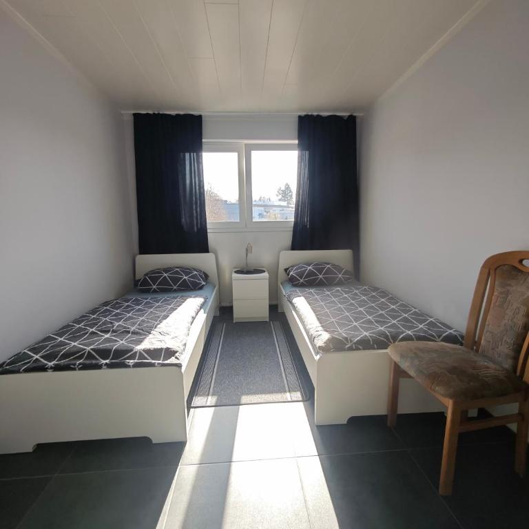Zimmervermietung-Nbg - Chambre Lits Jumeaux avec Salle de Bains Commune - 1