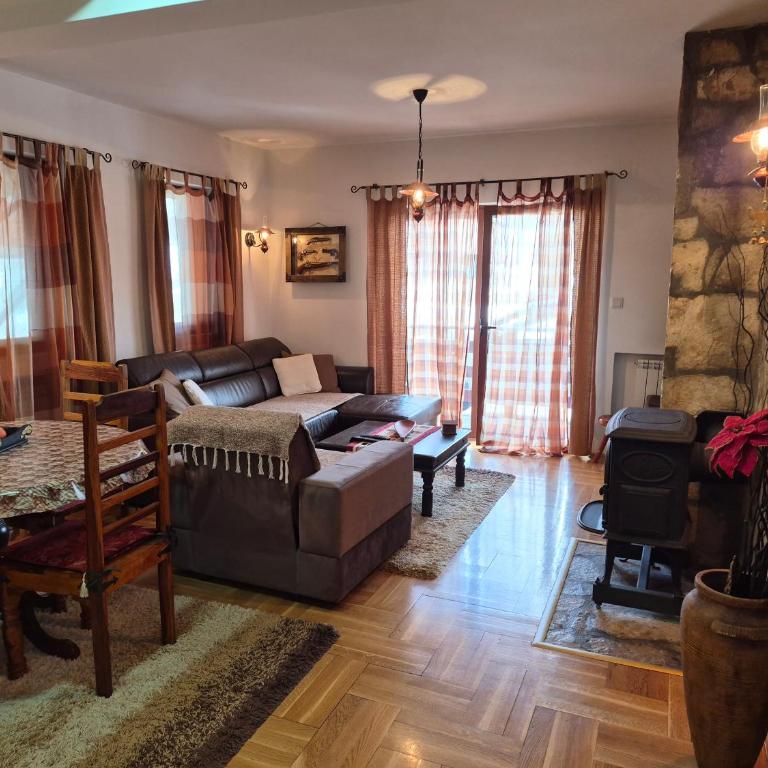 Family Apartments - Deluxe Apartment - 3