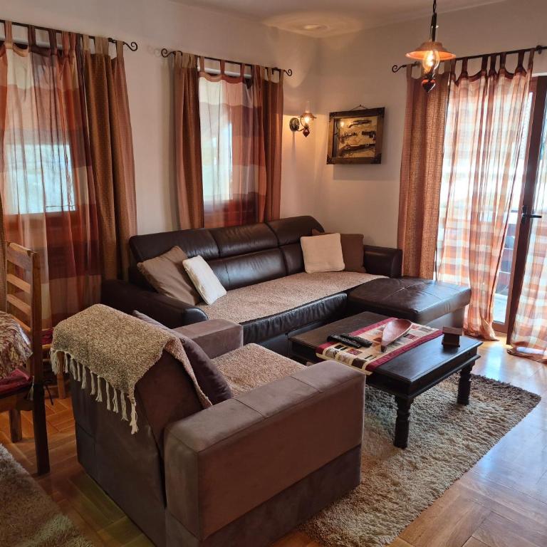 Family Apartments - Deluxe Apartment - 4