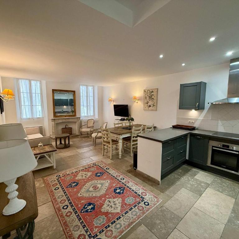 B003 Superbe 2 chambres centre Cannes - Appartement - 1