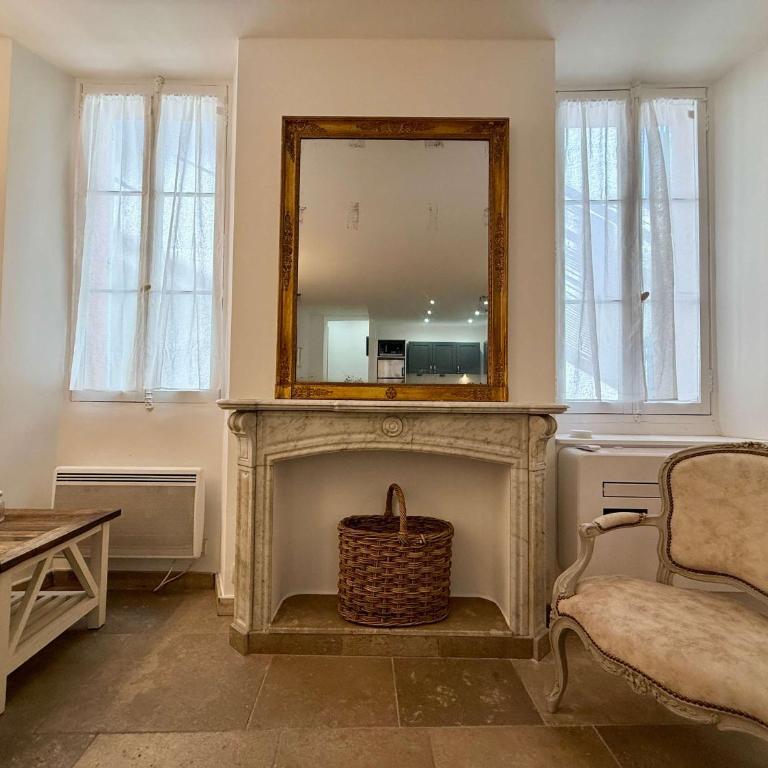 B003 Superbe 2 chambres centre Cannes - Appartement - 8