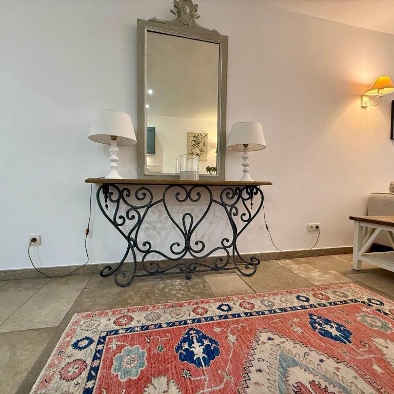 B003 Superbe 2 chambres centre Cannes - Appartement - 12