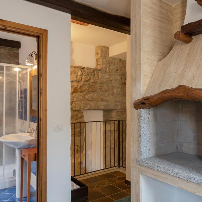 Amsicora Stay - Camera Matrimoniale Deluxe - 2