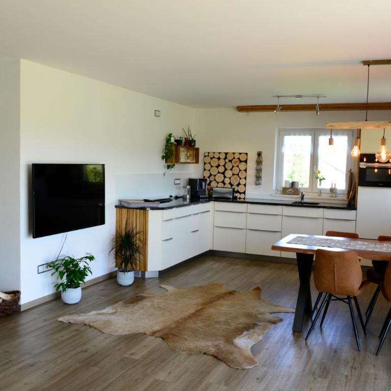 Kuh Heimat - Bergblick - Terrasse - Apartment mit 2 Schlafzimmern und Bergblick - 9