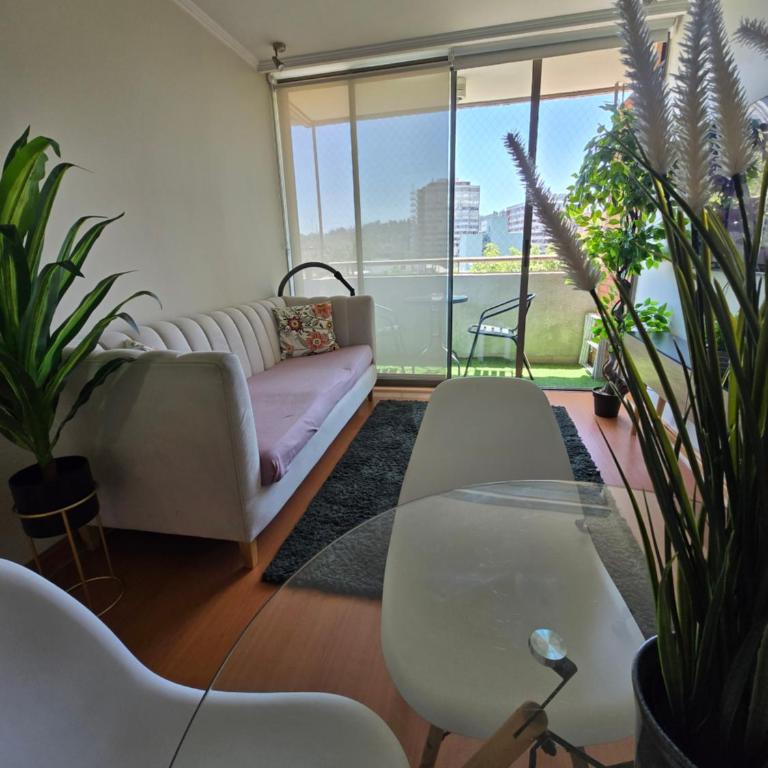 Providencia central y acogedor departamento 2 dorm Wifi y parking gratis - Two-Bedroom Apartment with Terrace - 5