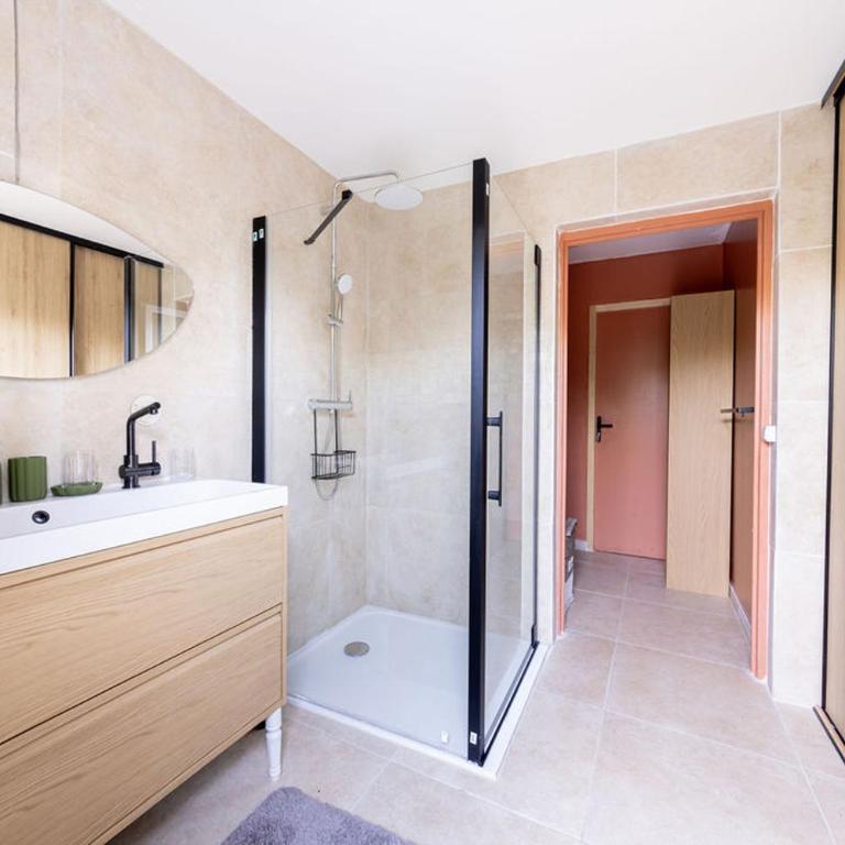 Superbe Villa classée 4 étoiles, Jardin 1200m2 et Piscine - 8 Personnes - Maison de Vacances 4 Chambres - 48