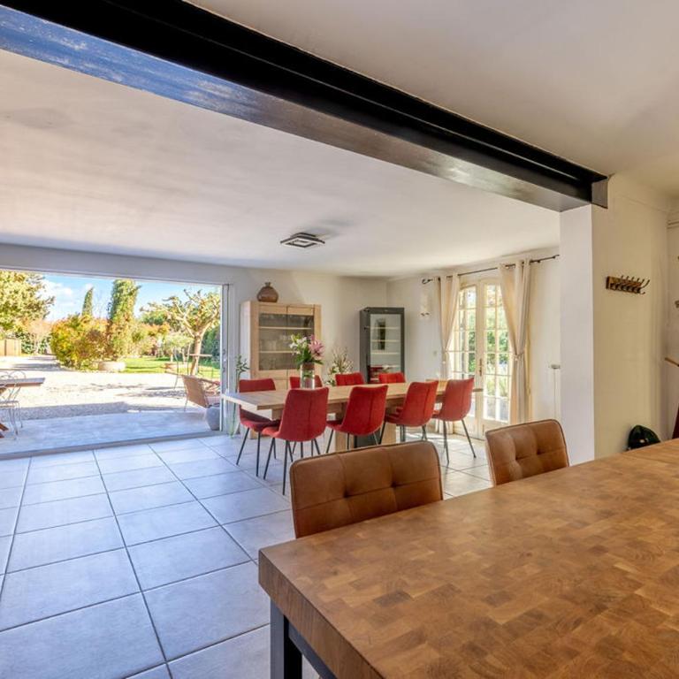 Superbe Villa classée 4 étoiles, Jardin 1200m2 et Piscine - 8 Personnes - Maison de Vacances 4 Chambres - 6