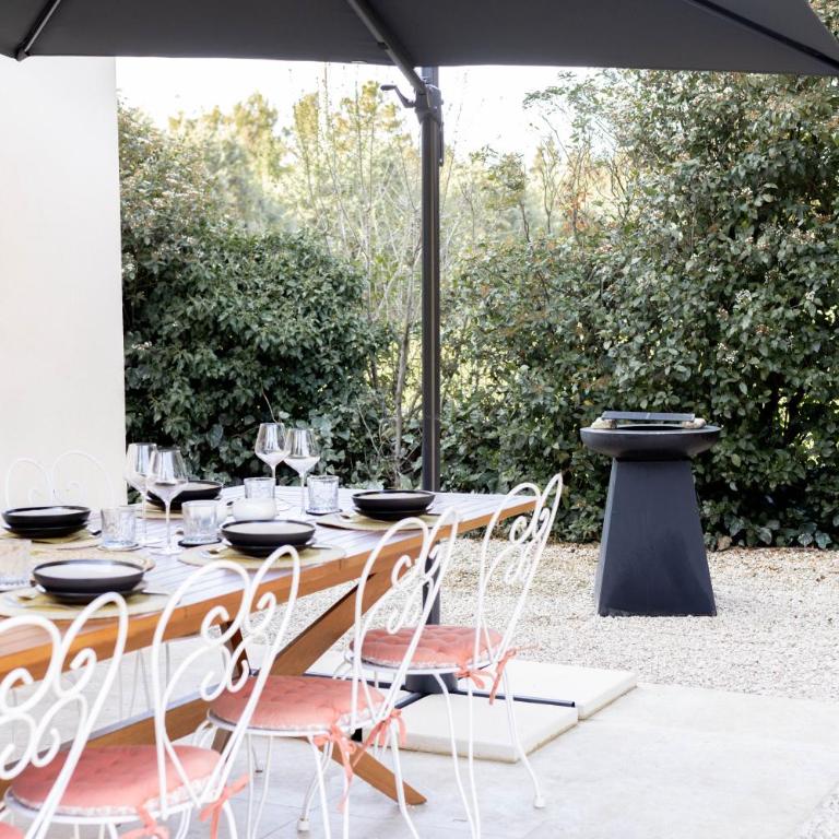 Superbe Villa classée 4 étoiles, Jardin 1200m2 et Piscine - 8 Personnes - Maison de Vacances 4 Chambres - 13