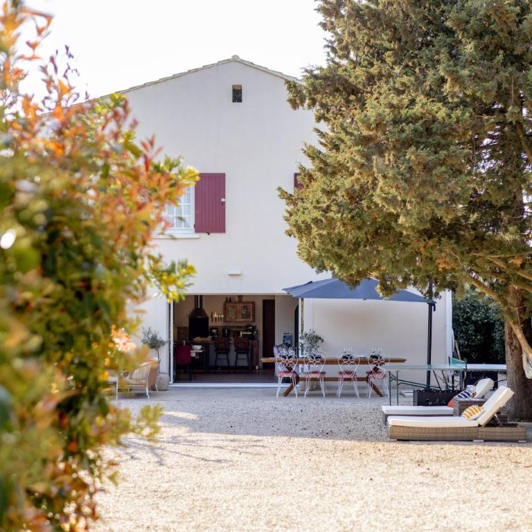 Superbe Villa classée 4 étoiles, Jardin 1200m2 et Piscine - 8 Personnes - Maison de Vacances 4 Chambres - 53