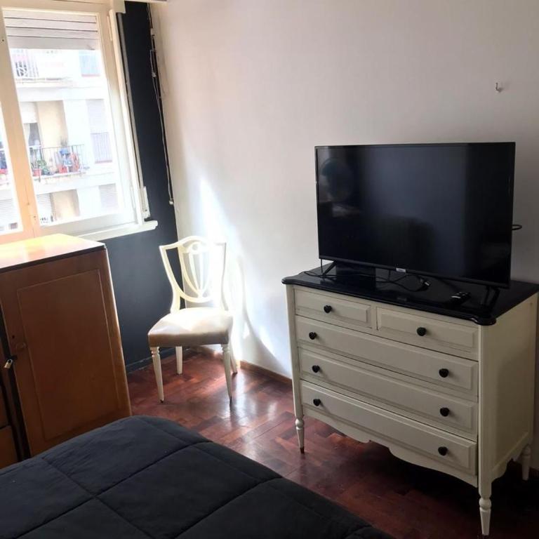 Departamento equipado, excelente ubicación - Two-Bedroom Apartment - 9
